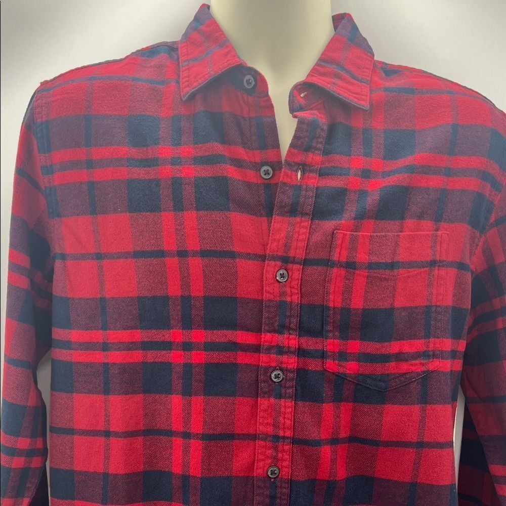 Amazon Essentials Red and Black Plaid Casual Shirt